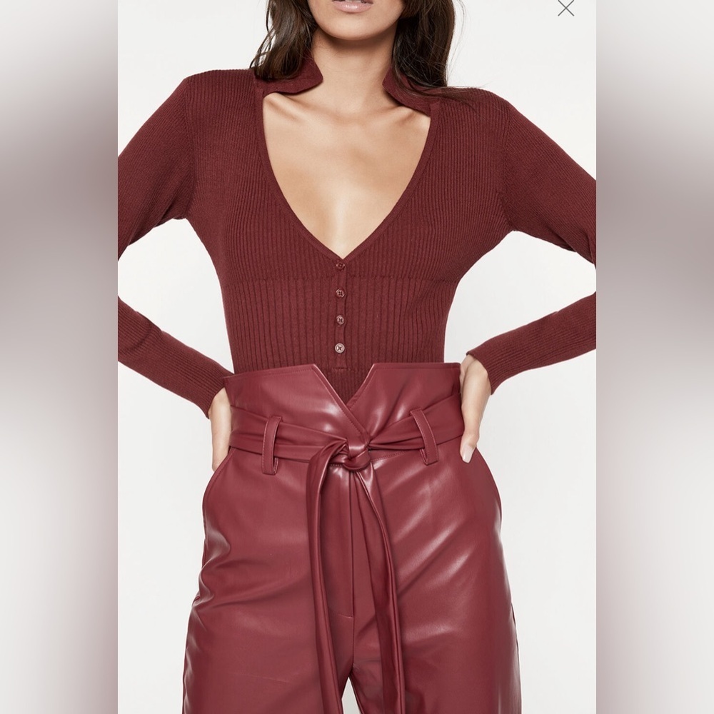 NWT BARDOT cotton blend ribbed collared deep V neck burgundy bodysuit 4
